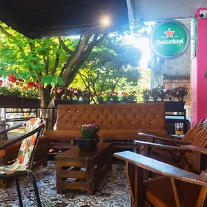 https://friends-to-be-hostel-el-poblado.colombiamedellinhotels.com